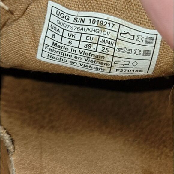 UGG Cas Slip-On Suede Leather Loafers Tan Gold Metallic 8 - Picture 12 of 12